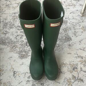 Hunter Classic Dark Green Rain Boots
